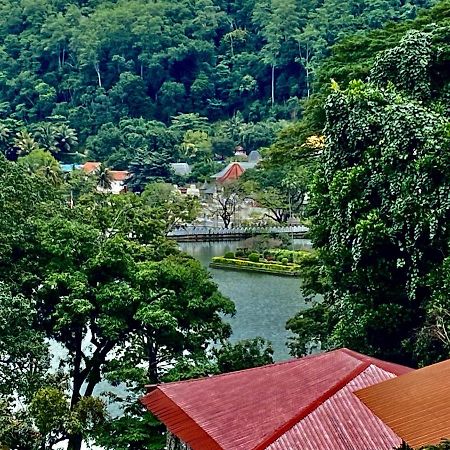 Sesatha Lake Kandy Hotel Exterior foto