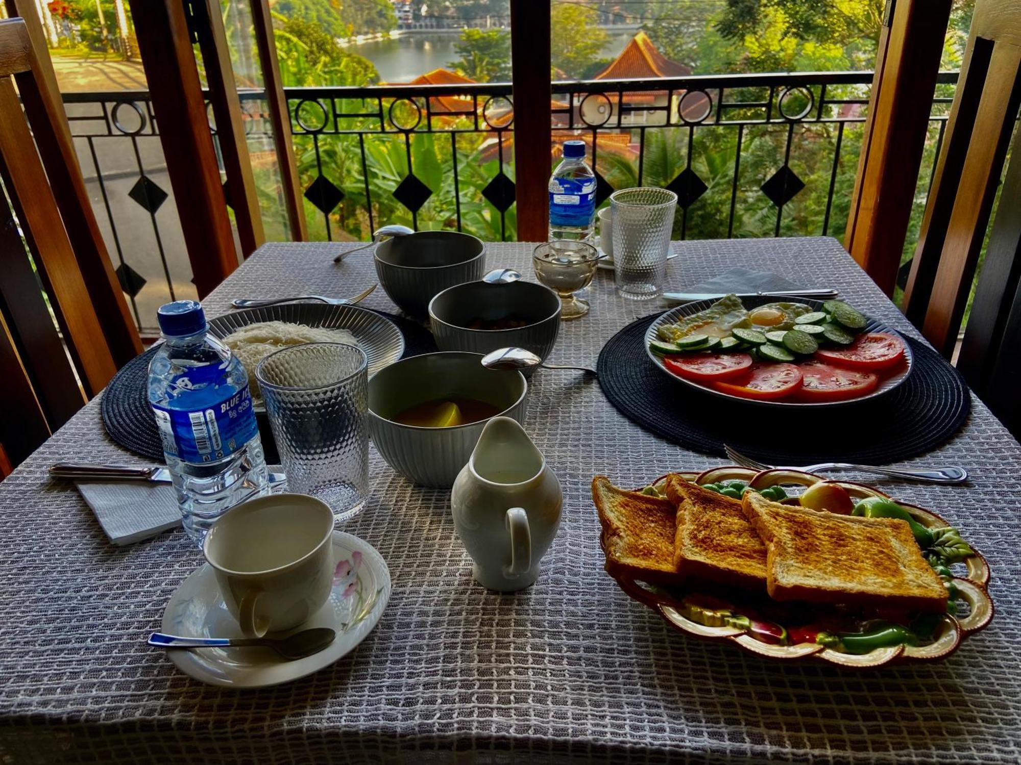 Sesatha Lake Kandy Hotel Exterior foto